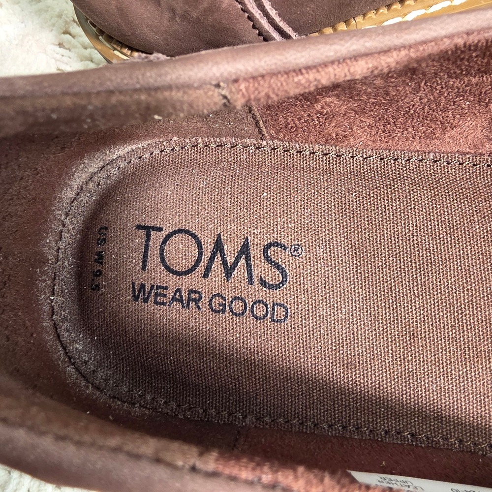 TOMS Darcy Loafer Brown Leather Lug Sole Neutral Lightweight Womens 9.5 Pristine - Picture 4 of 6